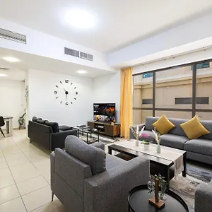  Хостел Moonlight Jbr - 2min Walk To Jbr Beach - Gym - 2min Metro Station - Poll